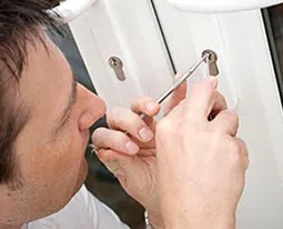 Gallery Locksmith Store Kansas City, MO 816-826-3129 Gallery Locksmith Store Kansas City, MO 816-826-3129 - 16-Emergency-Unlock